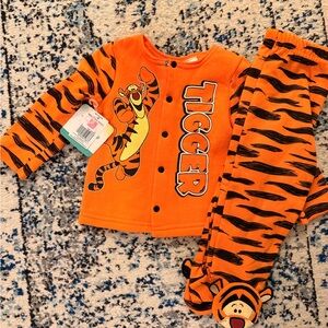 NWT Tigger Striped Orange and Black Baby Footie Outfit 6-9months